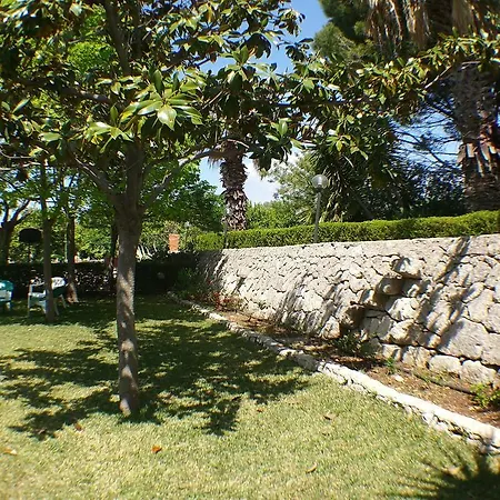 Le Cabanon Floridia